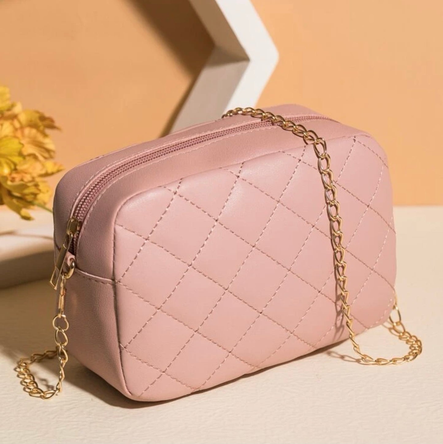 Cartera con Cadena rosada