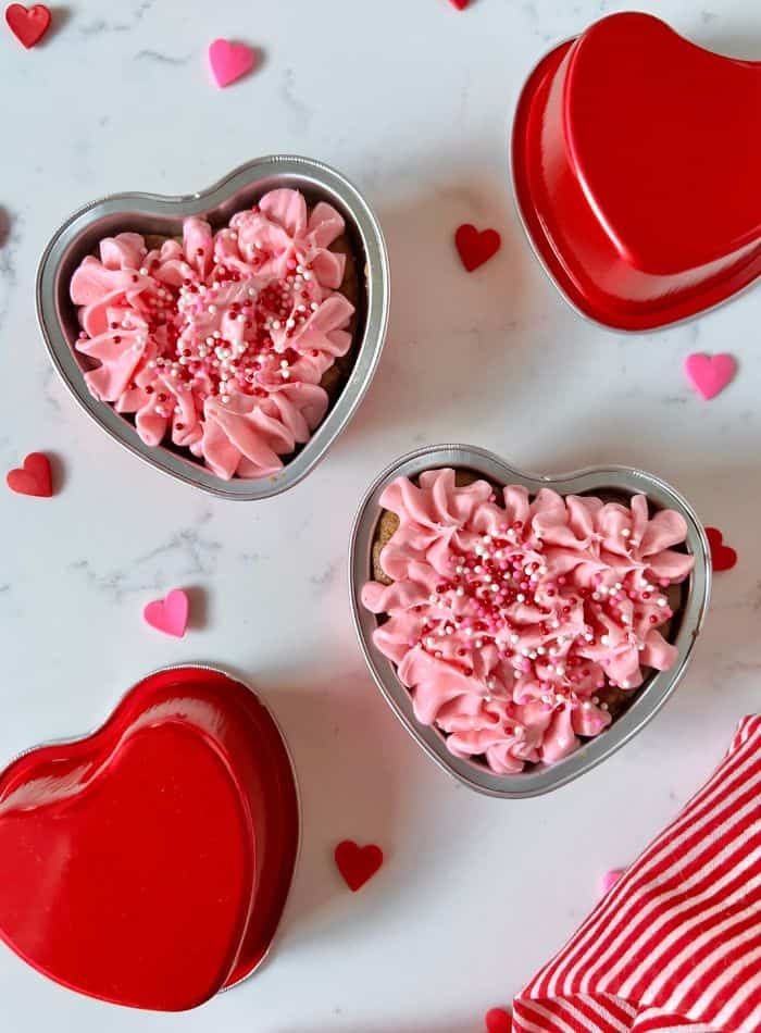 MINI FOIL PAN CORAZON CON TAPA 100ML